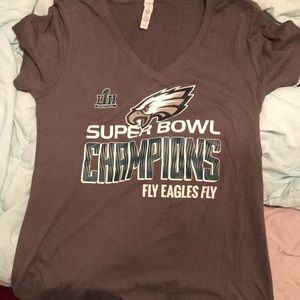 Women’s NFL eagles v neck